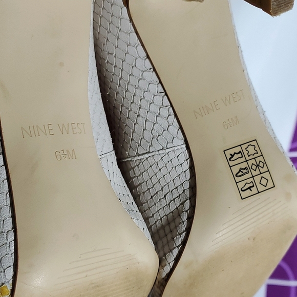 Nine West White/Cream Leather Snakeskin Closed Toe Heels - Size 6.5 M - Picture 14 of 16